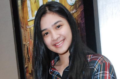 Benarkah Artis MT Penjaja Seks Adalah Mikha Tambayong?