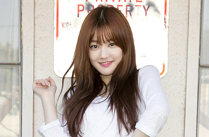 Jadi Laki-Laki, Lee Yu Bi Tetap Cantik di 'Scholar Who Walks the Night'