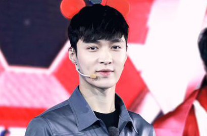 Cedera Saat Tampil di Acara Tiongkok, Lay EXO Dilarikan ke Rumah Sakit