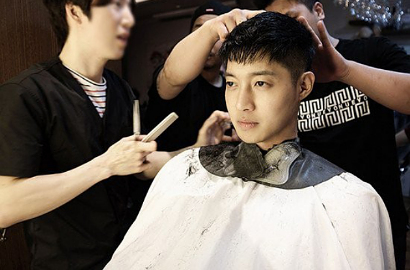 Kim Hyun Joong Ternyata Tulis Surat untuk Fans Sebelum Berangkat Wamil