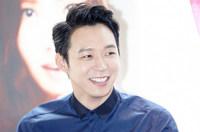 Selca Imut Yoochun di 'Girl Who See Smells' Jadi Incaran Fans