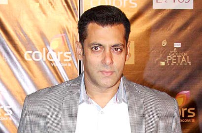 Salman Khan Berusaha Dapat Izin Pergi ke Luar Negeri