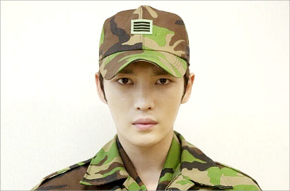 So Sweet, Fans Rayakan Sebulan Wamil Jaejoong JYJ dengan Donasi