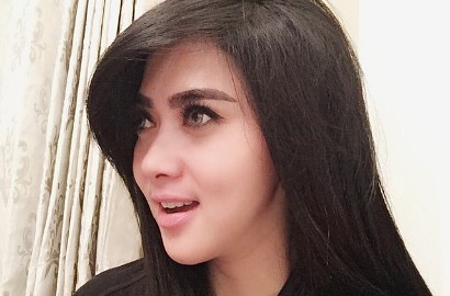 Syahrini Bocorkan Sedang Garap Lagu 'Tak Punya Hati'