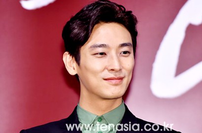 Joo Ji Hoon Khawatir Ciuman Pakai Kumis Palsu di Film 'Treacherous Retainer'