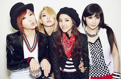 Blackjack Sedunia Rayakan Ulangtahun Keenam 2NE1