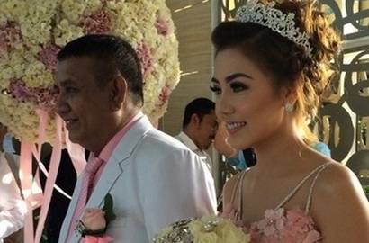 Ini Foto Pernikahan Bella Shofie dan Suryono di Bali
