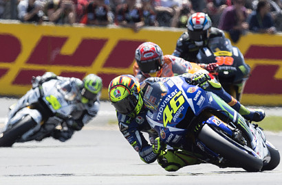 Rossi Minta Maaf Kepada Marquez Usai MotoGP Le Mans di Perancis