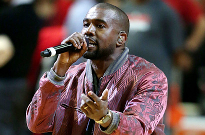 Kanye West Kena Sensor Saat Tampil di Billboard Music Awards 2015