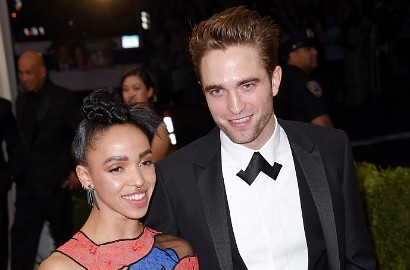 FKA Twigs Akui Benci Popularitas Robert Pattinson