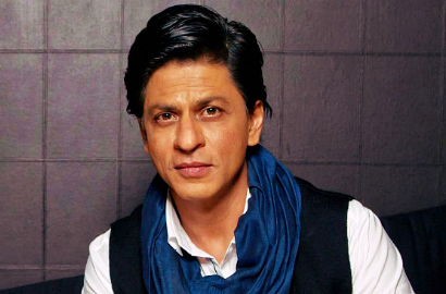 Si Imut AbRam Saat Joget Lucu Dipangkuan Sang Ayah Shahrukh Khan