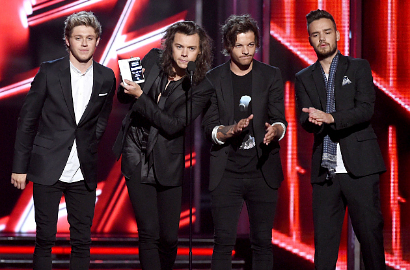 1D Menangi Trofi Billboard, Harry Styles Pegang Bagian Pribadi Niall Horan