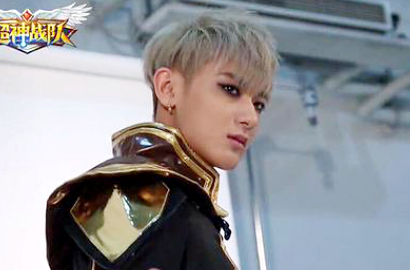 Diisukan Akan Tinggalkan EXO, Tao Malah Jadi Model Mobile Game