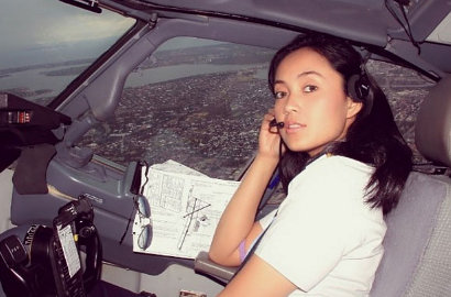 Peserta 'Indonesian Idol' Ini Sekarang Jadi Pilot Cantik