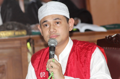 Comeback, UGB Malah Ditanya Isu Keretakan Rumah Tangga dengan Puput Melati