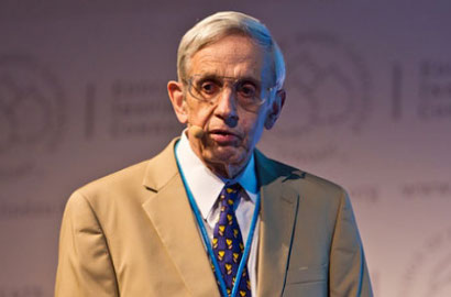 Ilmuwan Matematika John Nash Inspirator 'Beautiful Mind' Tutup Usia