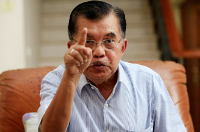Jusuf Kalla Minta Menpora Revisi SK Terkait Pembekuan PSSI