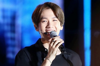 Kerennya Baekhyun EXO Nyanyi di Pesta Pernikahan Staf SM Entertainment