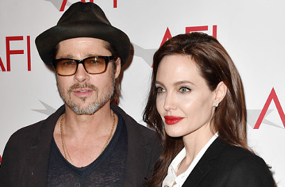 Angelina Jolie Bakal Dapat Pesawat Vintage dari Brad Pitt di Ultah ke-40