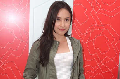 Dina Anjani Kesulitan Perankan Gadis Tengil di '7 Hari Menembus Waktu'