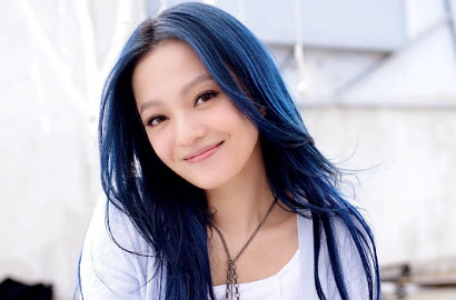 Ini Hobi Baru Angela Zhang 'At The Dolphin Bay'
