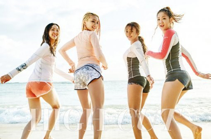 Main di Pantai, Sistar Super Seksi Untuk Pemotretan Majalah