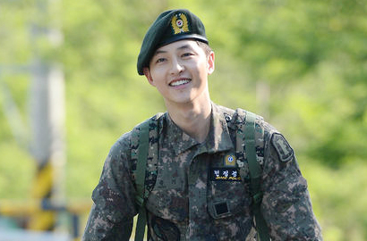 Sudah Keluar, Song Joong Ki Banjir Pujian dari Rekan-Rekan di Wajib Militer