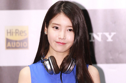 Intip Manisnya IU Ceriakan Suasana Syuting 'Producer'