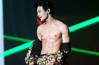 SHINee Menang di Acara Musik, Kapan Minho Pamer Perut Six-Pack?