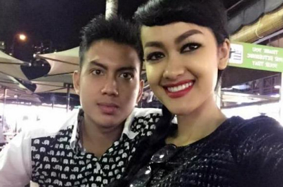 Seksinya Julia Perez Digendong Mesra Satpam Mumu