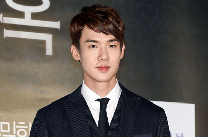 Yoo Yeon Seok Usaha Keras Demi Adegan Topless di 'Perfect Proposal'