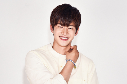 Dituding Operasi  Plastik Dagu, Song Jae Rim: Mana Sempat