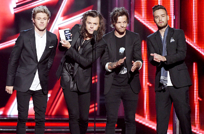 Harry Styles: 1D Benar-Benar Kerja Keras Untuk Album Baru
