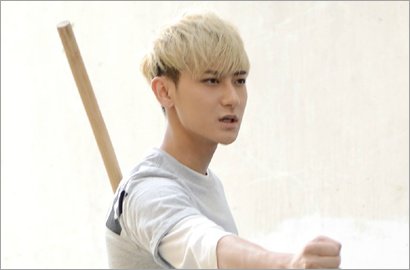 Status Belum Jelas di EXO, Tao Digaet Lagi Jadi Model Iklan