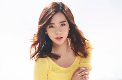 Unggah Foto 'Best Friend Forever' Tanpa Jessica, Sunny SNSD Dikecam Netter