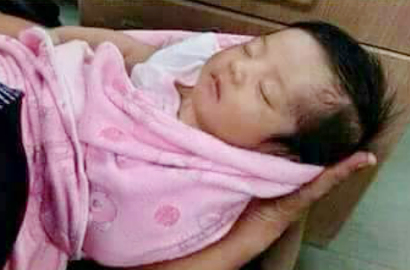 Netter Ngamuk Lihat Foto Bayi Hidup di Dalam Tong Sampah