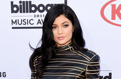 Pacari Rapper Tyga, Kylie Jenner Siap Debut Jadi Penyanyi