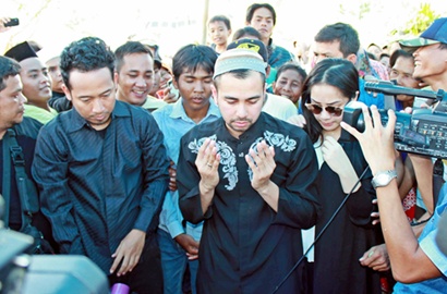 Raffi Ahmad Berniat Ziarah ke Makam Olga Syahputra Sebelum Puasaan