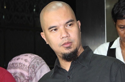 Lupa Punya Anak Perempuan, Ahmad Dhani Unggah Foto Mesra dengan Safeea