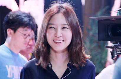 Gaya Fashion Unik Gong Hyo Jin di 'Producer' Tarik Perhatian