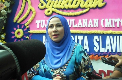 Camelia Malik Hadiri Acara Syukuran Tujuh Bulanan Nagita Slavina