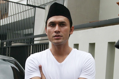 Indra L. Bruggman Dikabarkan Gelar Acara Lamaran Diam-Diam, Benarkah?