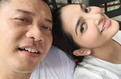 Panggung Jebol, Anang-Ashanty Tetap Nyanyi Bareng