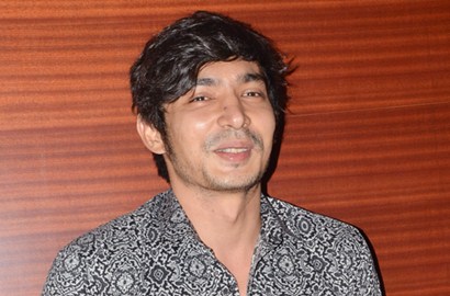 Imej Abimana Aryasatya Tak Bisa Lepas dari Film Bertema Religi