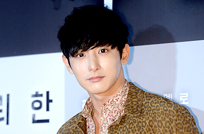 Ini Penampilan Dingin Lee Soo Hyuk Jadi Vampir di 'Scholar Walks the Night'