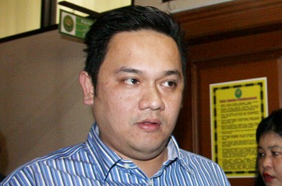 Baru Ultah, Farhat Abbas Tetap Ngomel di Twitter