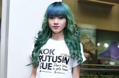 Ini Reaksi Netter Tanggapi Foto Lawas Dara The Virgin Dicium Cowok Imut