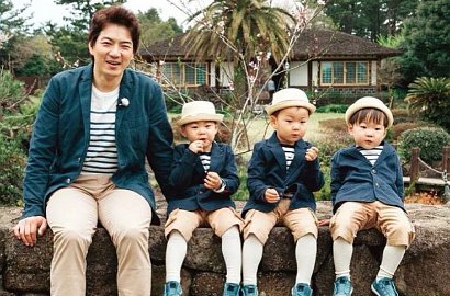 Fans Gemas Lihat Triplet Song Il Gook Terpukau Sama Ponsel