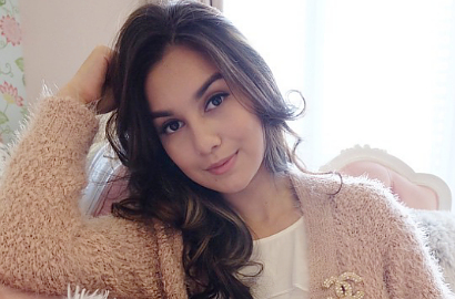 Pamer Foto Masa Kecil, Irish Bella Disebut Mirip Angeline