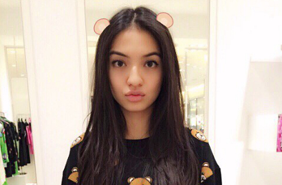 2 Bule Pria Masuk Islam Demi Nikahi Raline Shah?